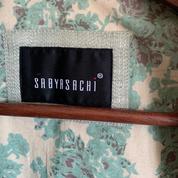 Men’s Sabyasachi Kurta set with embroidered vest in floral print. - Picture 3 of 16